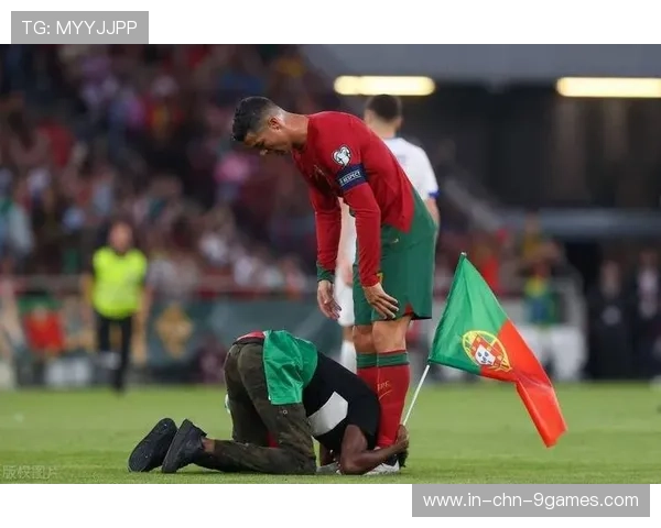 C罗弧线球破门，葡萄牙翻盘成功